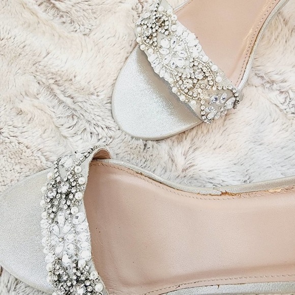 BETSEY JOHNSON GABRIAL JEWELED GRAY SPRAPPY HEELS SIZE 11 - Picture 9 of 11